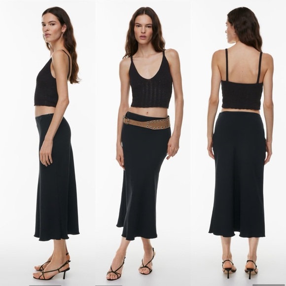 Wilfred Tops - Aritzia Wilfred Evie Top Black V-neck crochet-knit sweater tank